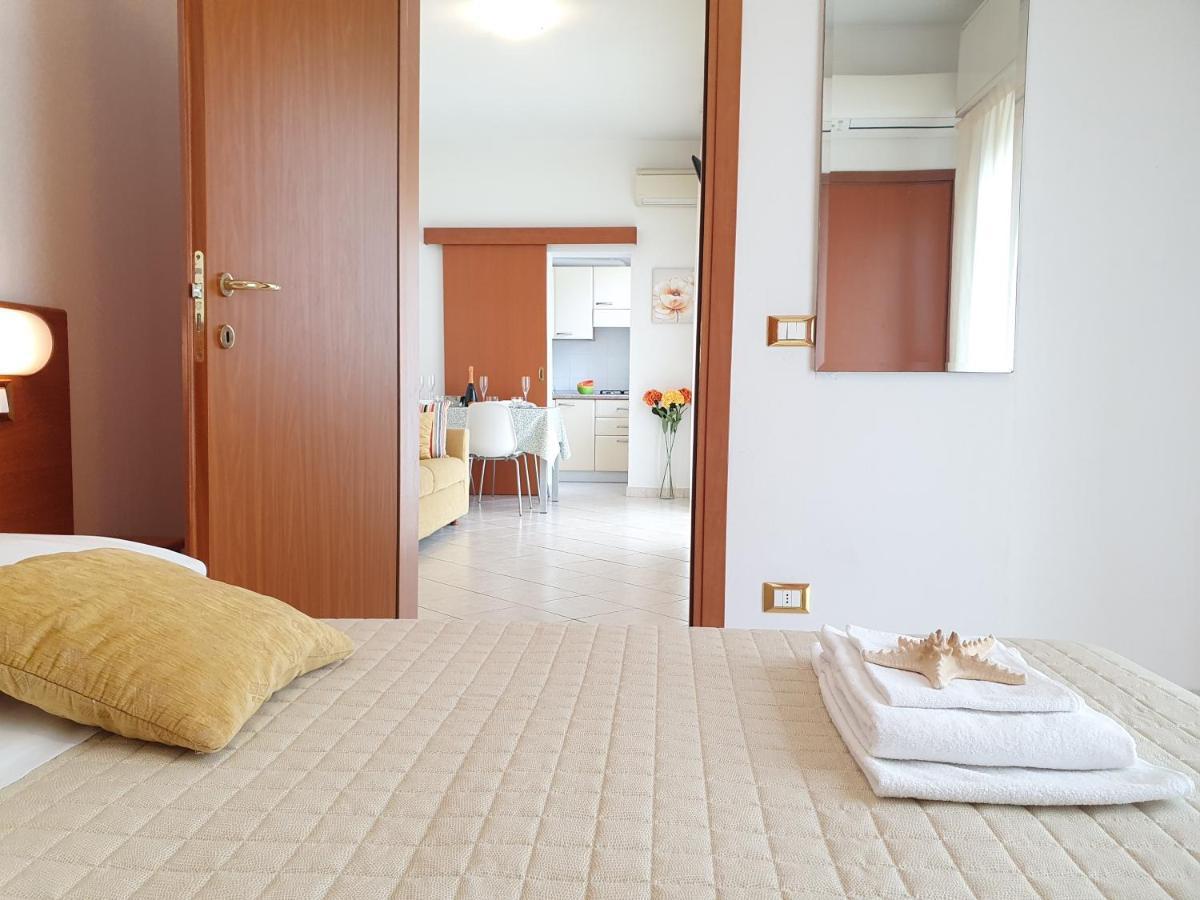 Residence Special Rimini Bagian luar foto