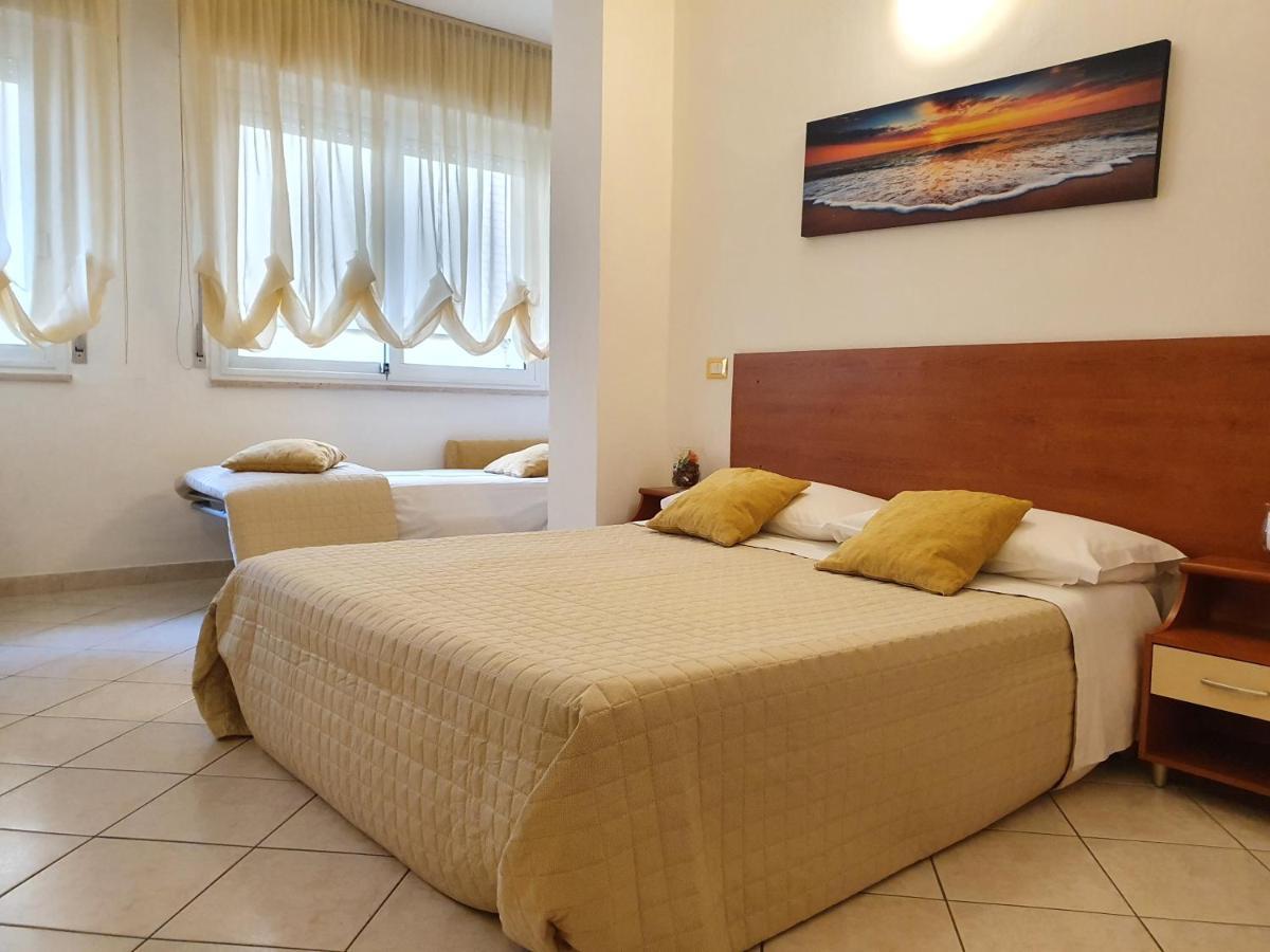 Residence Special Rimini Bagian luar foto