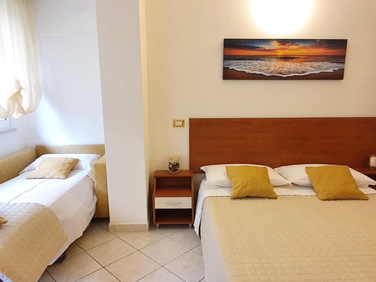 Residence Special Rimini Bagian luar foto