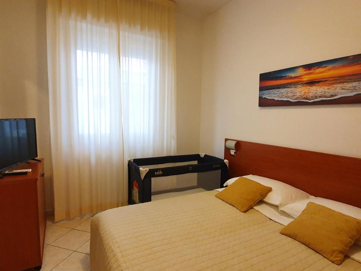 Residence Special Rimini Bagian luar foto