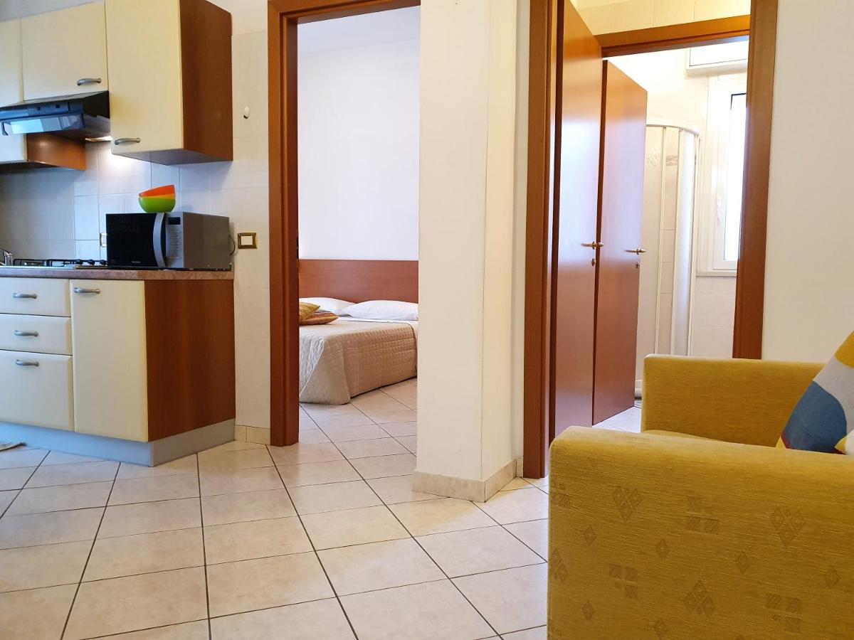 Residence Special Rimini Bagian luar foto