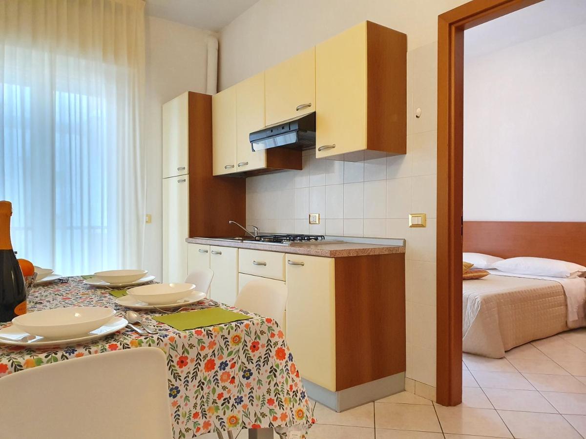 Residence Special Rimini Bagian luar foto