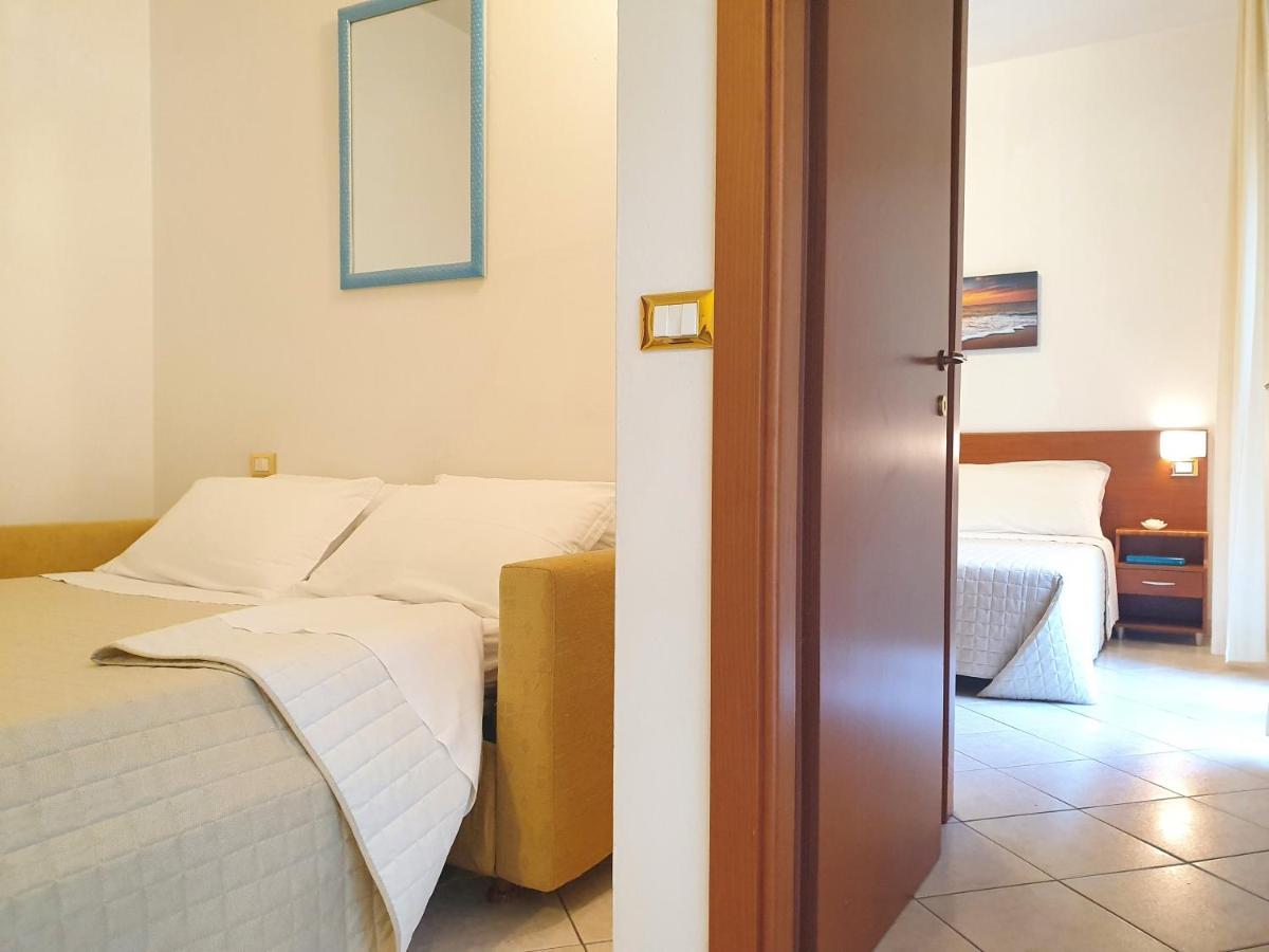 Residence Special Rimini Bagian luar foto