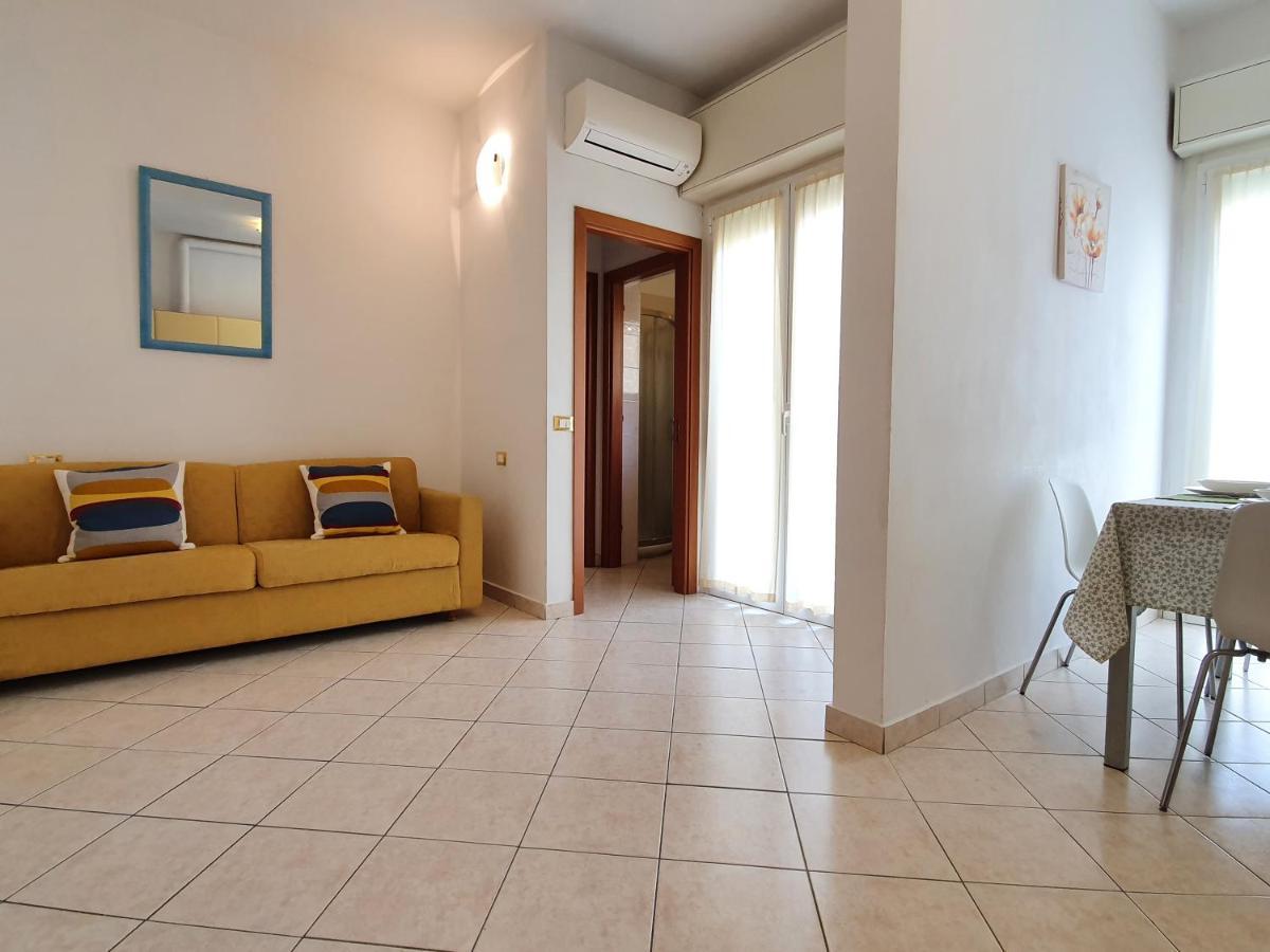 Residence Special Rimini Bagian luar foto