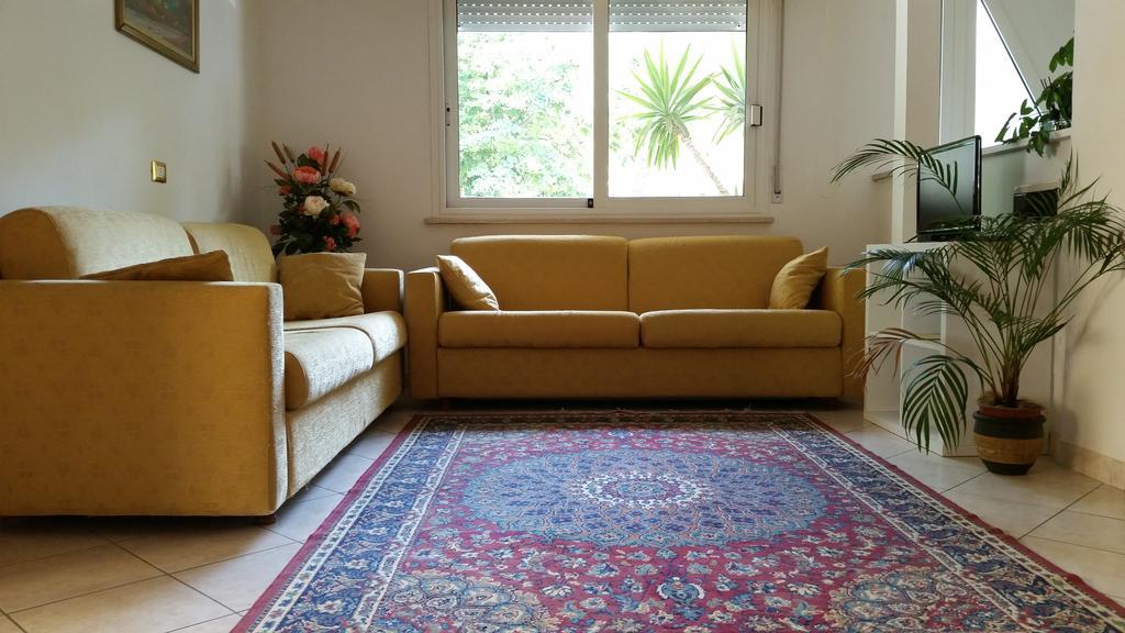 Residence Special Rimini Bagian luar foto