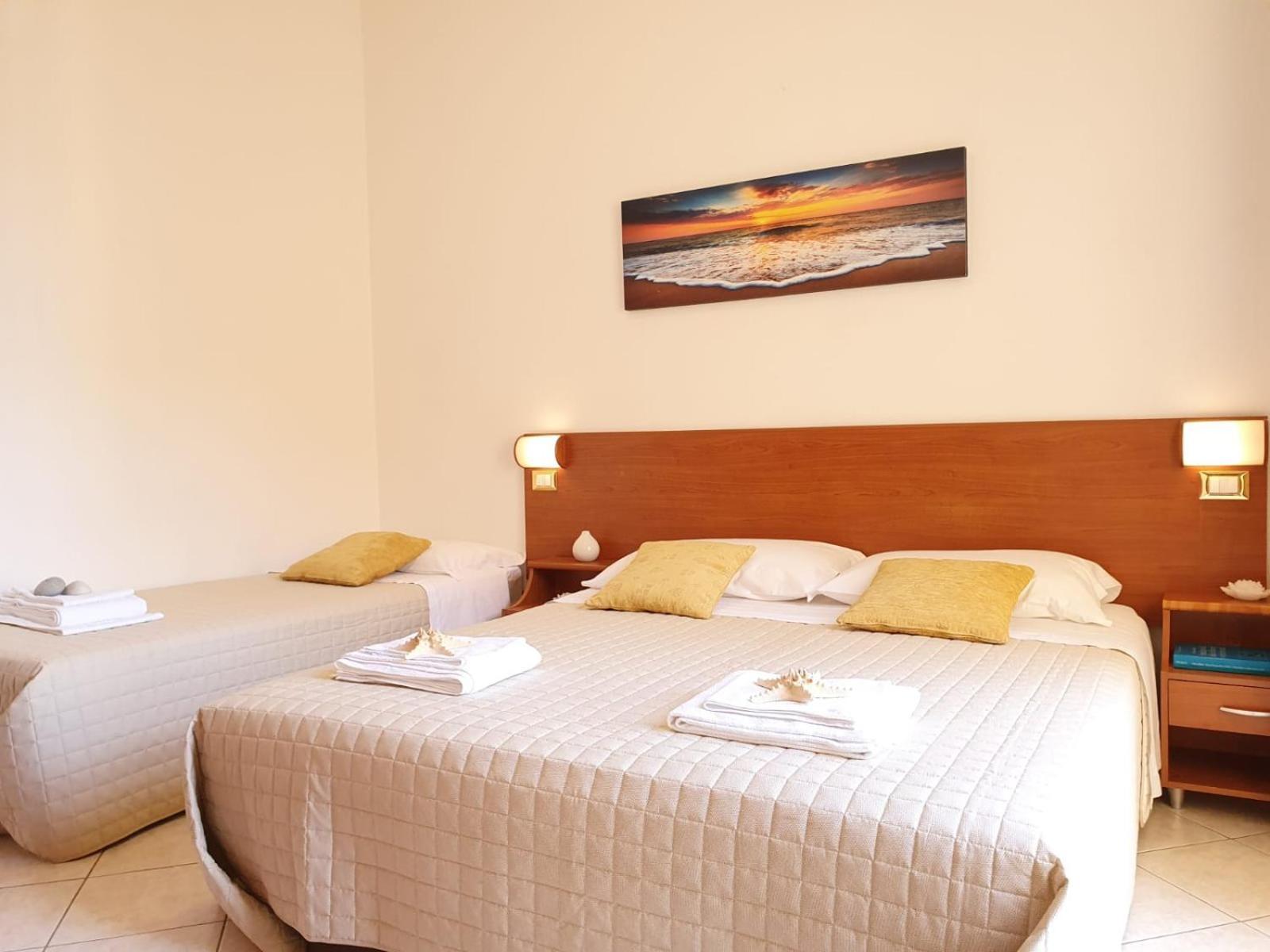 Residence Special Rimini Bagian luar foto