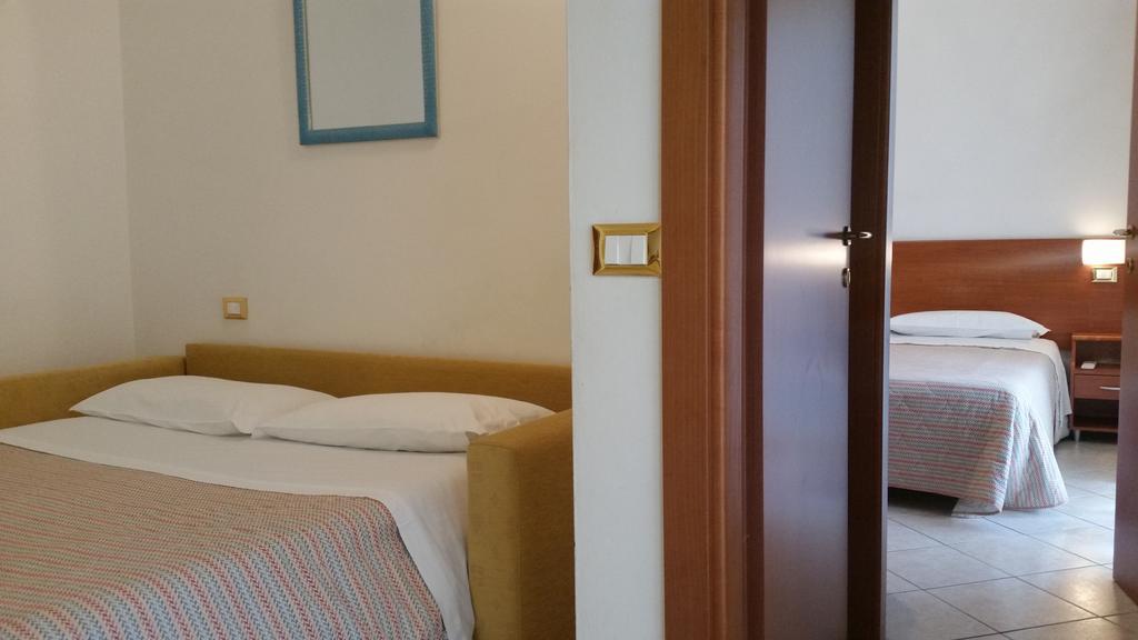 Residence Special Rimini Bagian luar foto