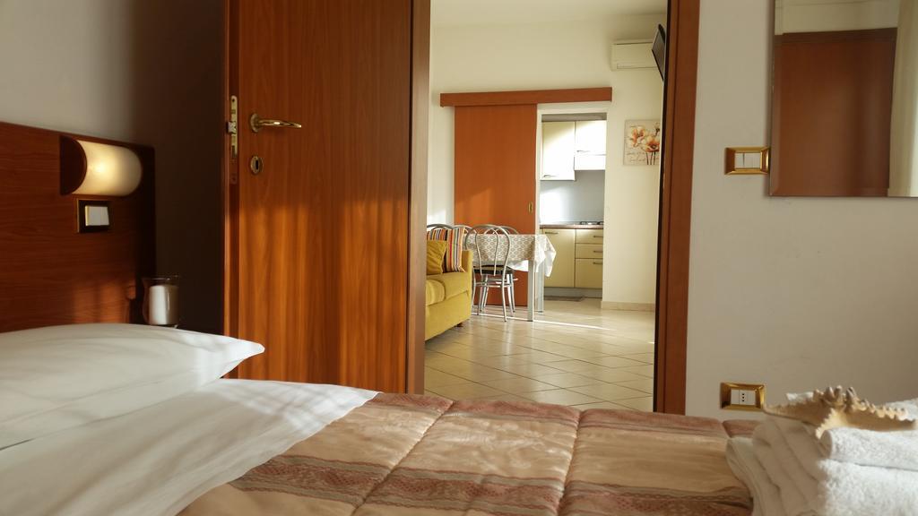 Residence Special Rimini Bagian luar foto