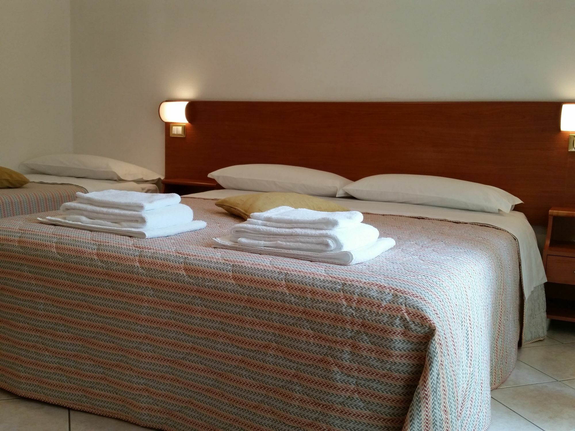 Residence Special Rimini Bagian luar foto